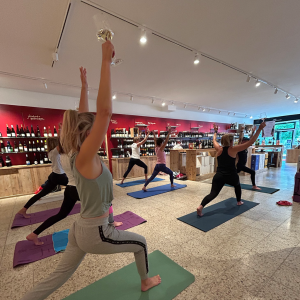 Wein & Yoga
